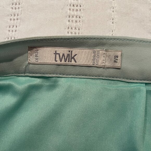 Green pleated skirt size S - Picture 3 of 7